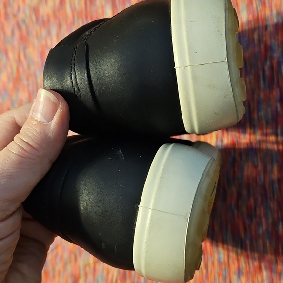 Ecco Black Slip-on Shoes Loafers - Picture 9 of 13